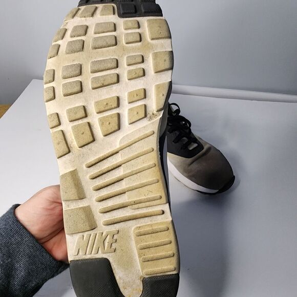 Nike Air Max Tavas Women's Size 8.5 - Picture 4 of 5